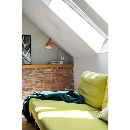Vibrant And Lively Central Location. Mb401 Apartment *